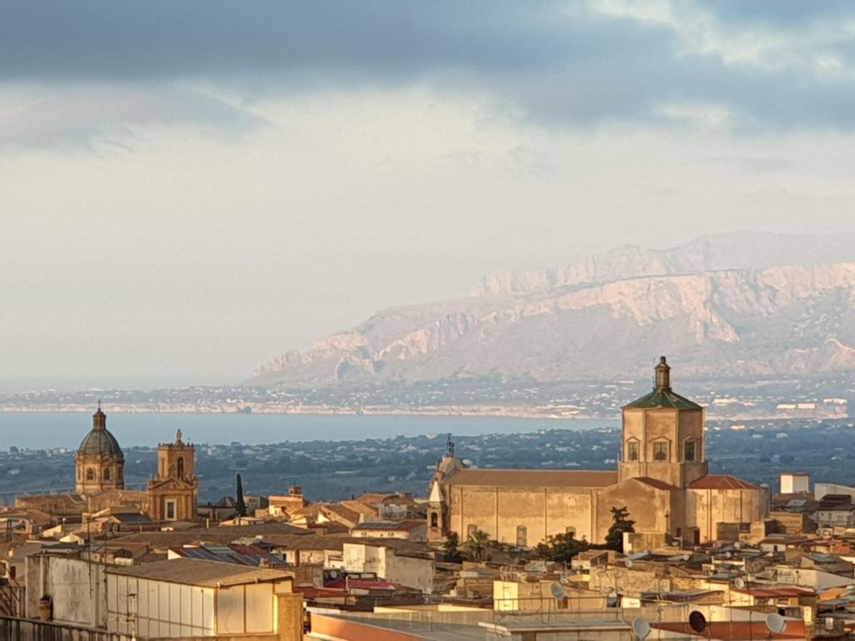 Il Girasole Del Centro Storico Vila Alcamo Exterior foto